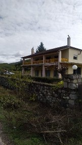 Μονοκατοικία, 275τ. μ.