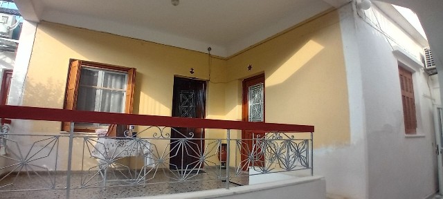 Μονοκατοικία, 65τ. μ.