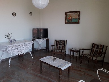 Μονοκατοικία, 65τ. μ.