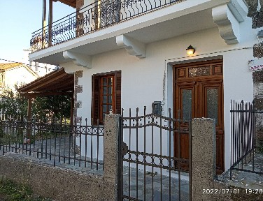 Μονοκατοικία, 85τ. μ.