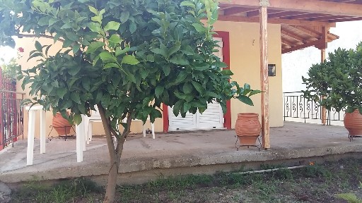 Μονοκατοικία, 45τ. μ.