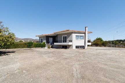 Γραφείο, 200τ. μ.