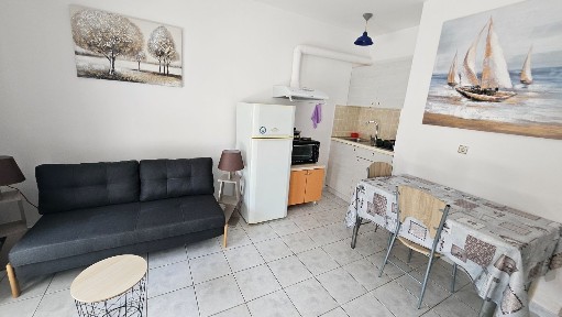 Κέντρο, Ερέτρια (Εύβοια), Φιλοσόφου Μενεδήμου 1, Ερέτρια 34008