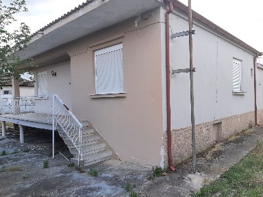 Μονοκατοικία, 98τ. μ.