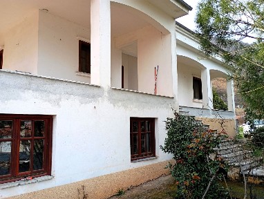 Μονοκατοικία, 188τ. μ.