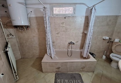 Μονοκατοικία, 370τ. μ.
