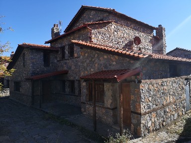 Μονοκατοικία, 280τ. μ.