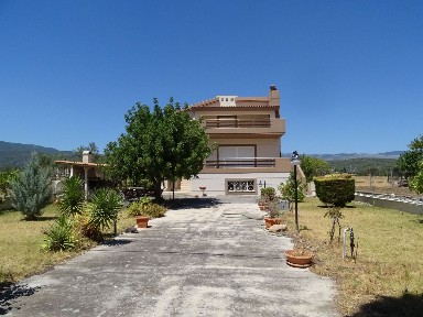 Μονοκατοικία, 230τ. μ.