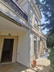 Μεζονέτα, 300τ. μ.