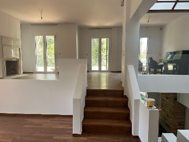 Δημοσιογραφικά, Εκάλη (Αθήνα - Βόρεια Προάστια)