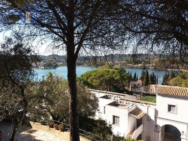 Μονοκατοικία, 286τ. μ.