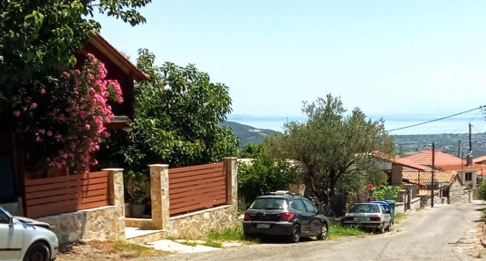Μονοκατοικία, 70τ. μ.