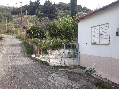 Μονοκατοικία, 50τ. μ.