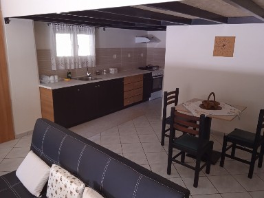 Πλατάνα, Κύμη (Εύβοια), Λεωφόρος Αθηνών, 340 03 Κύμη