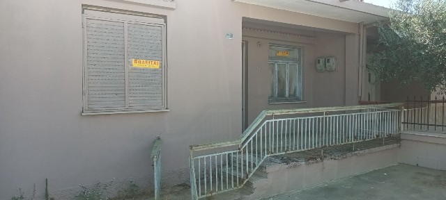 Μονοκατοικία, 61τ. μ.
