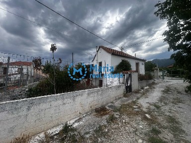 Μονοκατοικία, 60τ. μ.