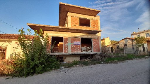 Μονοκατοικία, 150τ. μ.
