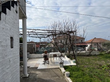Μονοκατοικία, 66τ. μ.