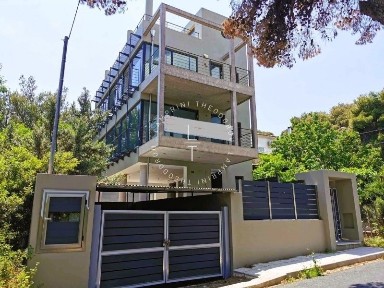 Ζούμπερι, Νέα Μάκρη (Αθήνα - Ανατολικά Προάστια)