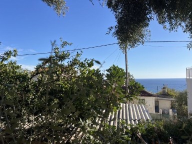 Μονοκατοικία, 57τ. μ.