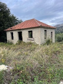 Μονοκατοικία, 52τ. μ.