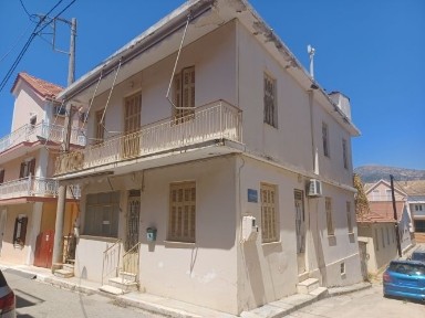 Κτίριο, 240τ. μ.