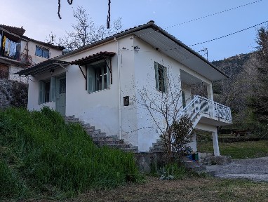 Μονοκατοικία, 55τ. μ.