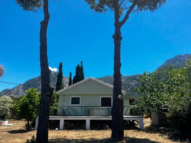 Μονοκατοικία, 65τ. μ.