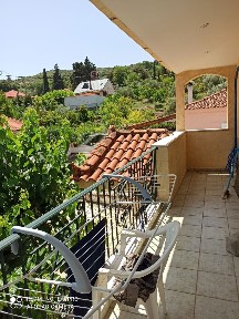 Κέντρο, Ακραίφνια (Βοιωτία), Πλατεία Ελευθερίας