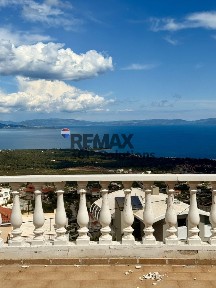 Διαμέρισμα, 270τ. μ.