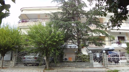 Μεζονέτα, 300τ. μ.