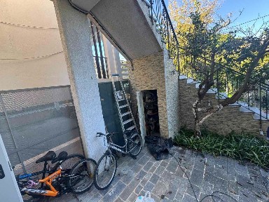 Ζούμπερι, Νέα Μάκρη (Αθήνα - Ανατολικά Προάστια)