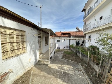 Μονοκατοικία, 68τ. μ.