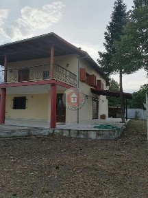 Μονοκατοικία, 160τ. μ.