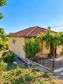 Μονοκατοικία, 62τ. μ.