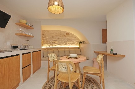 Ερμούπολη, Σύρος (Κυκλάδες), Μαυρομουστάκη 20, Ερμούπολη 84100