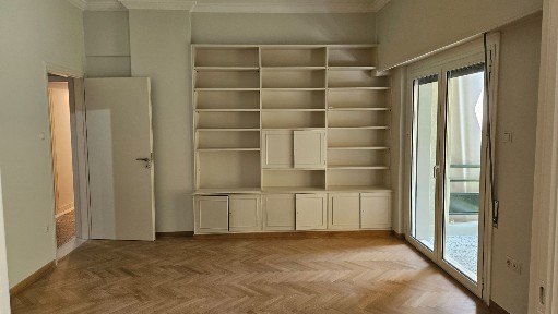 Πολυτεχνείο, Εξάρχεια - Νεάπολη (Αθήνα - Κέντρο), Στουρνάρη, 106 82 Αθήνα