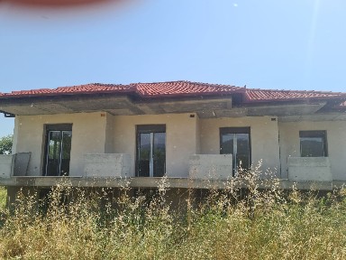 Μονοκατοικία, 300τ. μ.