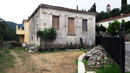 Μονοκατοικία, 240τ. μ.