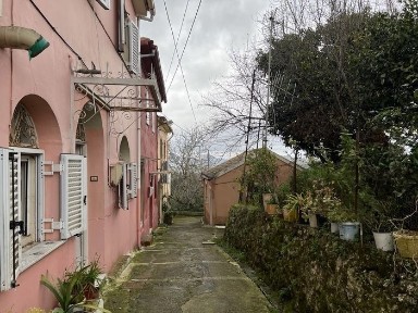 Μονοκατοικία, 60τ. μ.