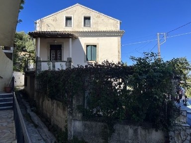 Μονοκατοικία, 272τ. μ.