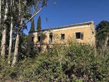 Μονοκατοικία, 297τ. μ.