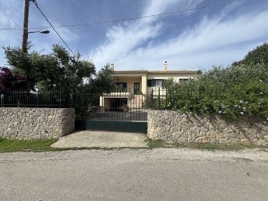 Μονοκατοικία, 216τ. μ.