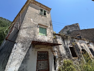 Μονοκατοικία, 340τ. μ.