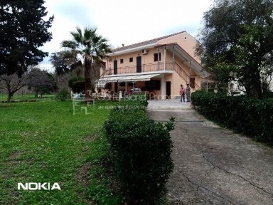 Μονοκατοικία, 200τ. μ.