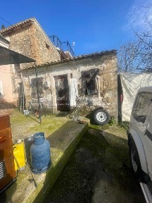 Μονοκατοικία, 25τ. μ.