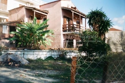 Μονοκατοικία, 100τ. μ.