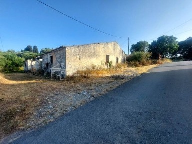 Μονοκατοικία, 300τ. μ.