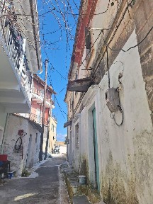 Μονοκατοικία, 90τ. μ.