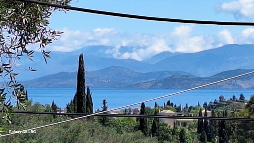 Μονοκατοικία, 205τ. μ.